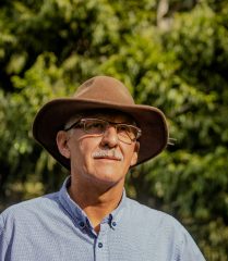 Gaston, 62 ans, hétérosexuel, Homme, Saint-Pierre-des-Corps, France