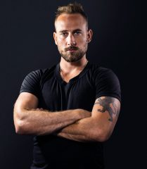 Aziz, 53 ans, hétérosexuel, Homme, Orléans, France